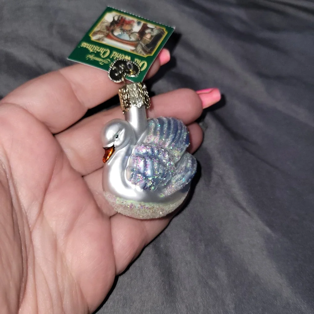 2001 THE SMALL SWAN - OLD WORLD CHRISTMAS GLASS ORNAMENT W/TAG